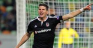 Mario Gomez'e süper markaj