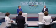Merkel: Türkiye ile AB müzakerelerinin sonlandırılmasını talep edeceğim