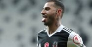 Şenol Güneş'in Son Oyuncu Değişikliği, Quaresma'yı Kızdırdı