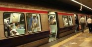 Taraftarlar meşale yaktı metro kapatıldı