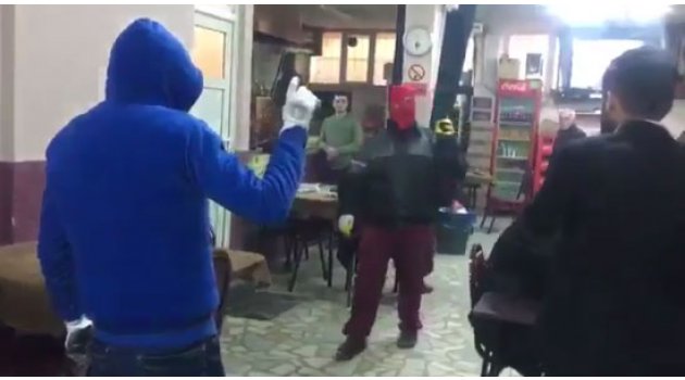 Teröristler İstanbul'un göbeğinde kahvehane bastı