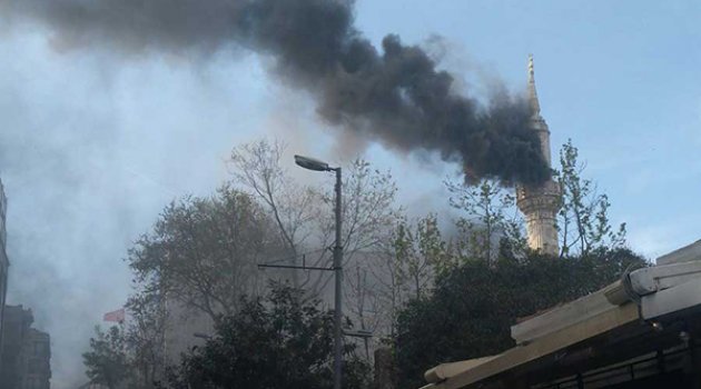 Teşvikiye Camii'nde korkutan yangın: İtfaiye müdahale etti!