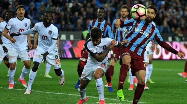 Trabzon'da Beşiktaş'ın şampiyonluğu müjdelendi!Trabzonspor 0-0 Başakşehir