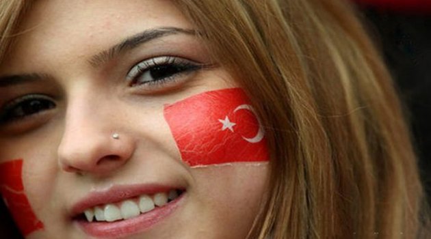 "Türk Kızının Asıl Sorunu" Hakkında Yazılmış En Sert Yazı