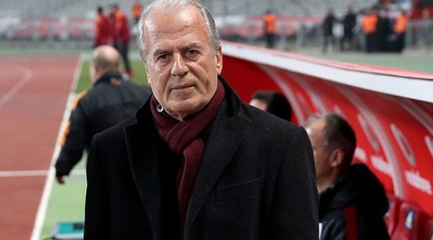 Ünlü teknik direktör Mustafa Denizli'ye boşanma dayağı!