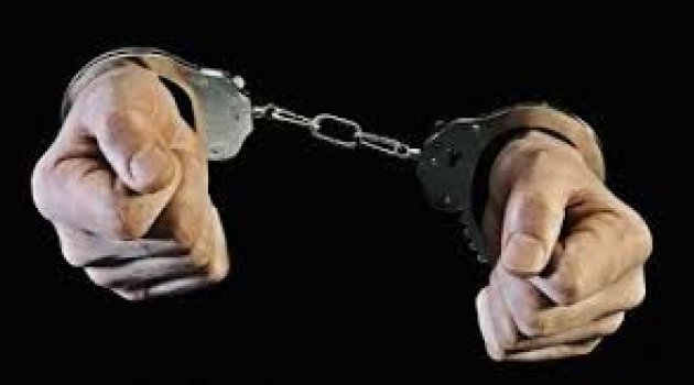 Uyuşturucu satıcılarının elindeki kız çocuklarını polis kurtardı