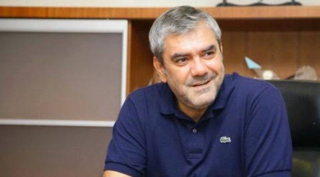 Yılmaz Özdil: Erdoğan ne kadar hırsız, soytarı varsa AKP'den kovuyor